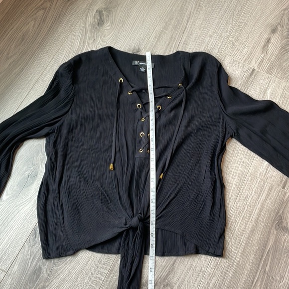 INC Crinkled Black  top with Grommet & tie opening. - Picture 6 of 8